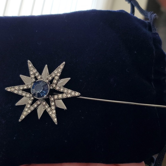 New never used pin brooch Star astrological chanel theme Starburst pin - Picture 4 of 7